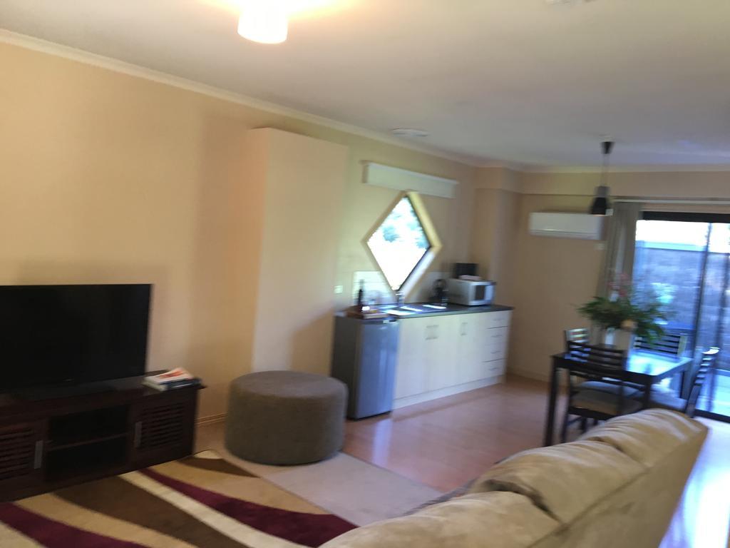 הלס גאפ The Rocks Apartments מראה חיצוני תמונה